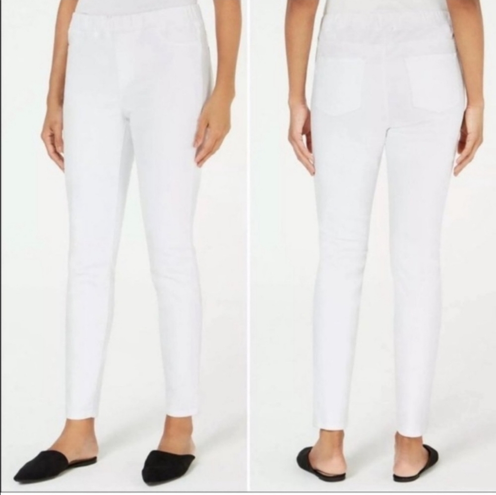 Eileen Fisher White Organic Cotton Stretch Pull-on Jeans.